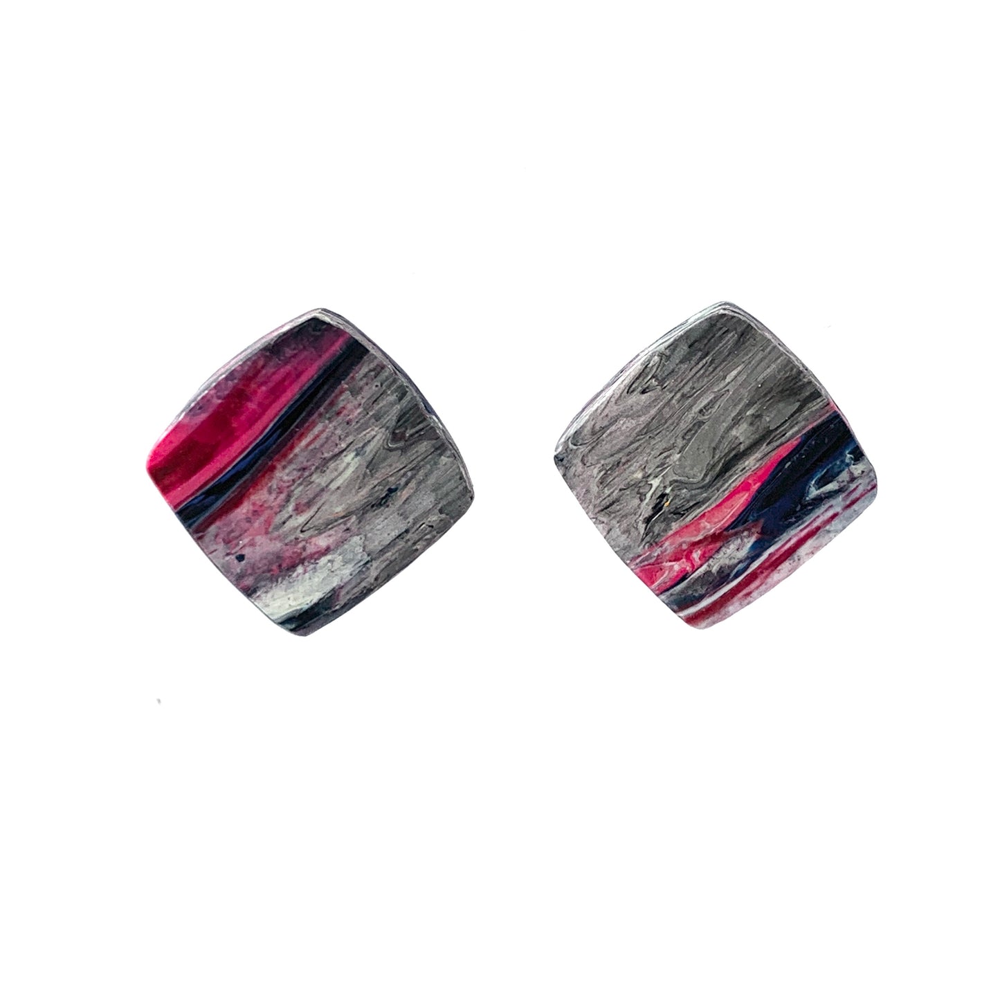 Sustainable Studs made from recycled plastic