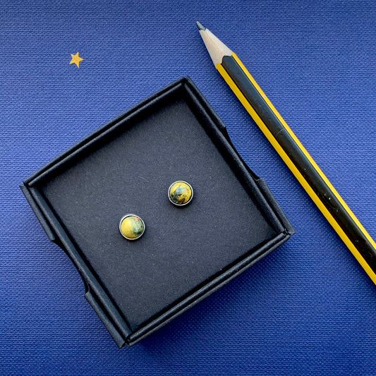 Small Studs Yellow dark blue