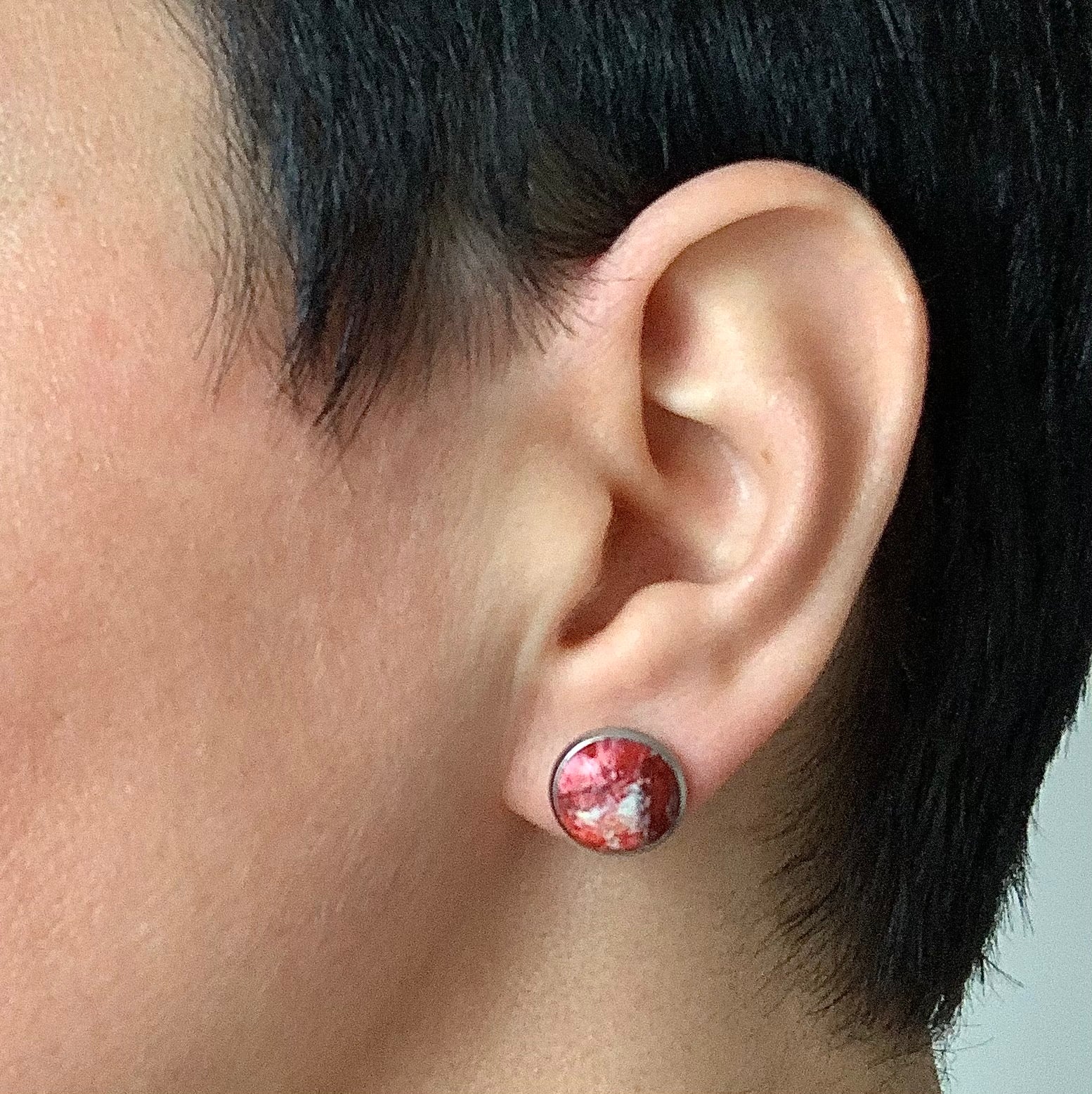 12mm Round red studs made from recycled plastic